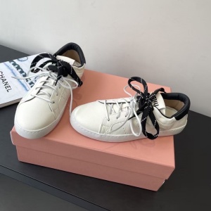 miu miu leather low-top sneakers